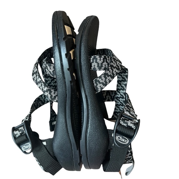 Chaco Z1 Sandals Tune Black White Pattern Big Kids Size 2 - Picture 5 of 8